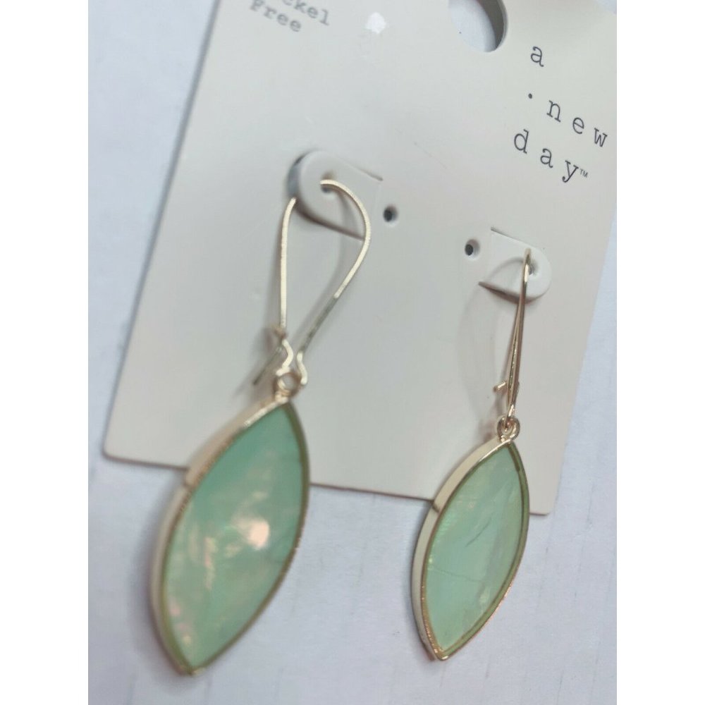 A New Day Genuine Abalone Shell Oval Green Drop Dangle Earrings Nickle Free New - Picture 3 of 4